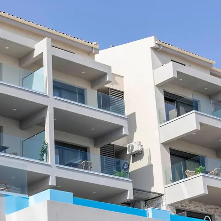 White Flamingo Apartmán Nikiana