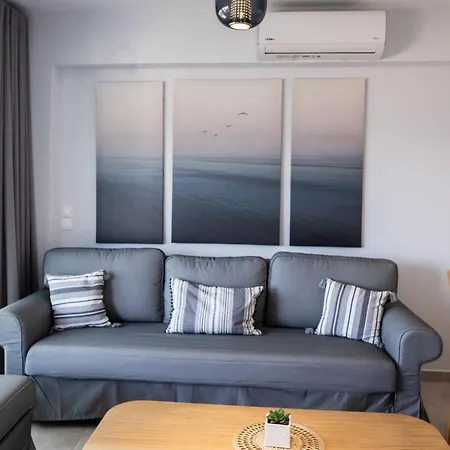 Apartment White Flamingo *
